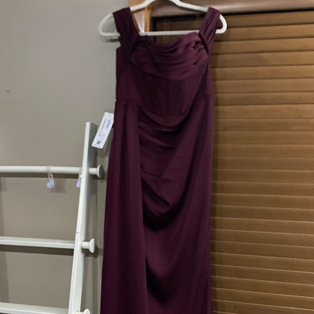 Elegant Burgundy Evening Gown